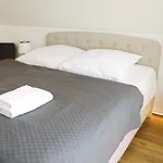 Lighthouse Homes - Premium 90Qm Ferienwohnung Mit 2Sz Und Terrasse Am Kirchenplatz, 500M Zum Strand