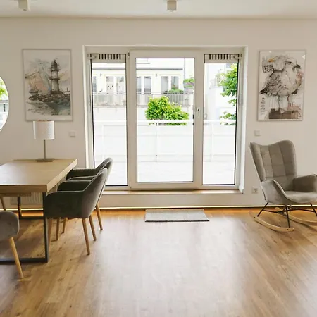 Lighthouse Homes - Moderne Mit Terrasse Am Kirchenplatz Apartment