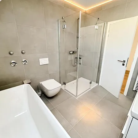 Lighthouse Homes - Moderne & Helle 90qm Mit 2 Schlafzimmern Und Terrasse Apartamento *