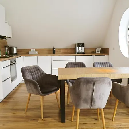 2 Schlafzimmer, Offene Kueche, Balkon Und Terrasse - Moderne 90Qm In Ruhiger, Zentraler Lage - Nur 500M Bis Zum Strand ロストック