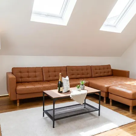 2 Schlafzimmer, Offene Küche, Balkon Und Terrasse - Moderne 90qm In Ruhiger, Zentraler Lage - Nur 500m Bis Zum Apartment Rostock