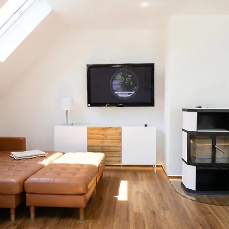 2 Schlafzimmer, Offene Küche, Balkon Und Terrasse - Moderne 90qm In Ruhiger, Zentraler Lage - Nur 500m Bis Zum * Rostock