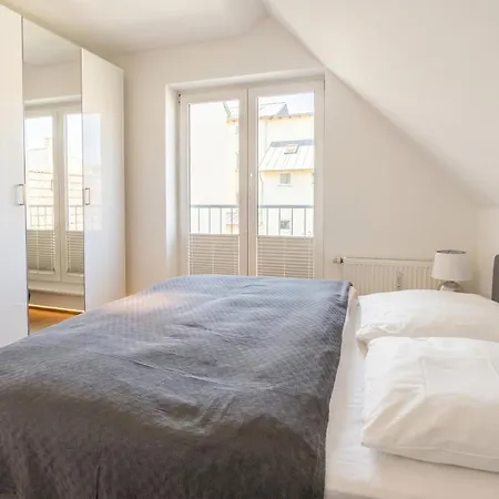 2 Schlafzimmer, Offene Küche, Balkon Und Terrasse - Moderne 90qm In Ruhiger, Zentraler Lage - Nur 500m Bis Zum Apartment