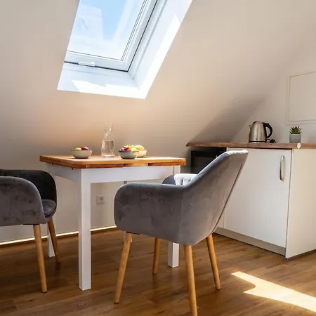 2 Schlafzimmer, Offene Küche, Balkon Und Terrasse - Moderne 90qm In Ruhiger, Zentraler Lage - Nur 500m Bis Zum Apartment *