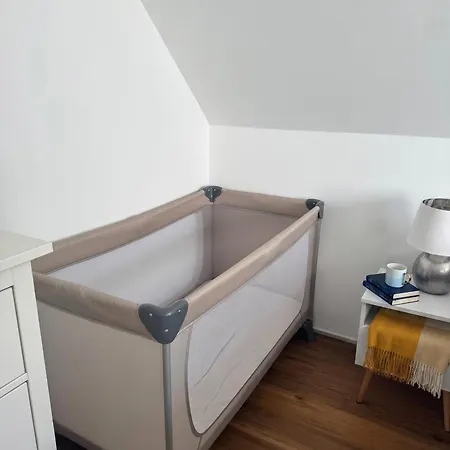 Apartment 2 Schlafzimmer, Offene Küche, Balkon Und Terrasse - Moderne 90qm In Ruhiger, Zentraler Lage - Nur 500m Bis Zum *