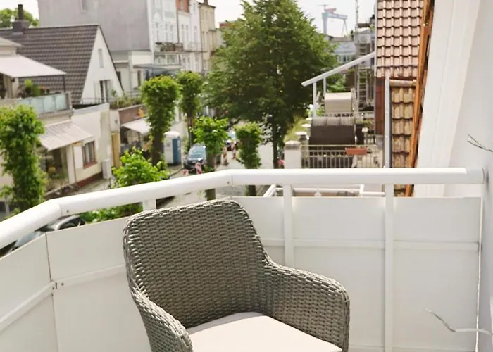 Lighthouse Homes - Moderne Mit Terrasse Am Kirchenplatz Rostock